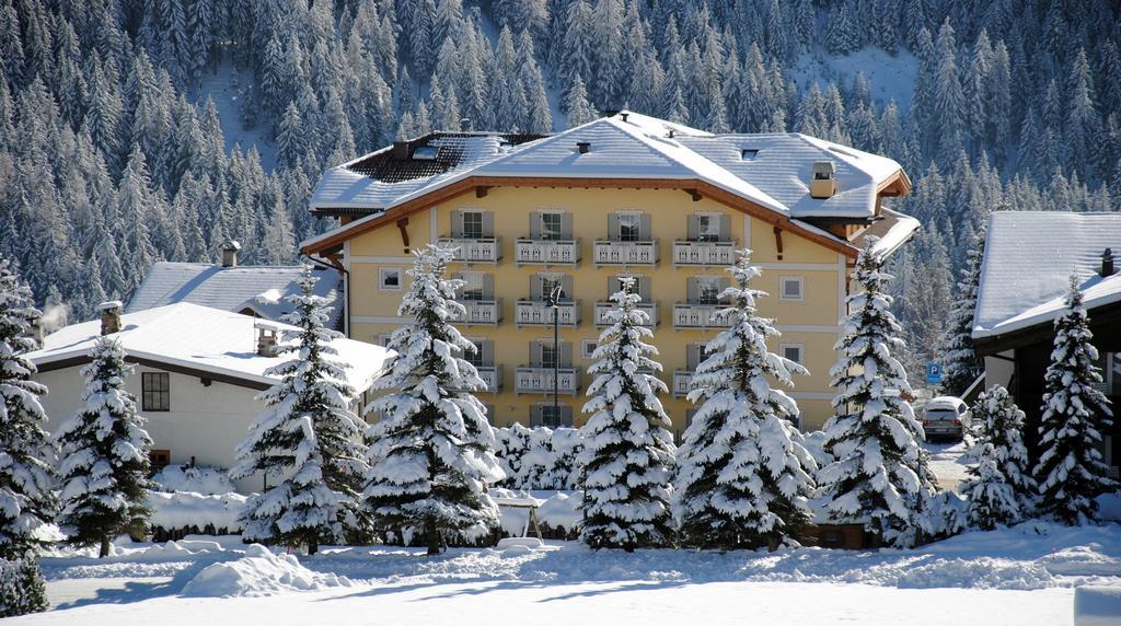 Dolasilla Park Hotel Vigo di Fassa Buitenkant foto