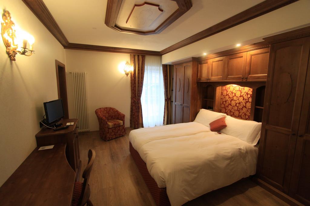 Dolasilla Park Hotel Vigo di Fassa Buitenkant foto